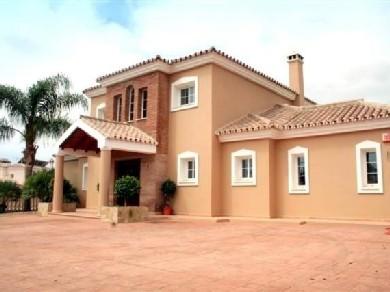 Chalet con 4 dormitorios se vende en Mijas Costa, Costa del Sol
