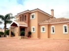 Chalet con 4 dormitorios se vende en Mijas Costa, Costa del Sol - mejor precio | unprecio.es