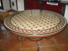 Mesa con tablero de mosaico y soporte de forja - mejor precio | unprecio.es