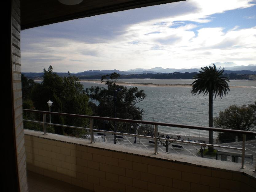 alquiler de vivienda con inmejorables vistas y situación.