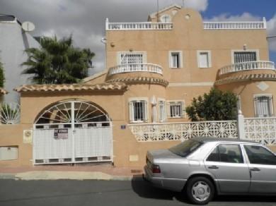 Adosado con 2 dormitorios se vende en San Miguel de Salinas, Vega Baja Torrevieja