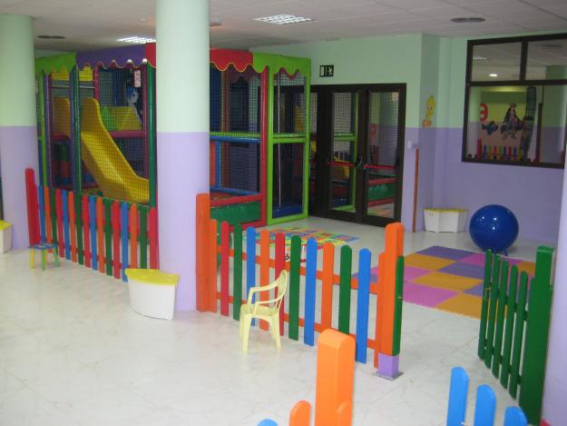 vendo centro infantil en fuerteventura con todos los permisos y unico en su zona