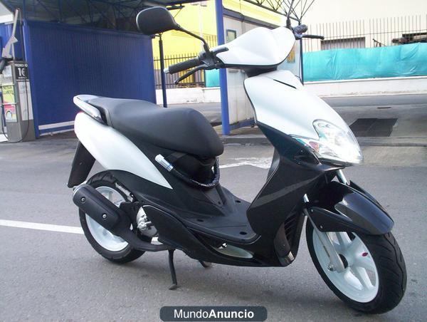 Yamaha JOG RR seminueva
