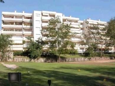 Apartamento con 3 dormitorios se vende en Marbella, Costa del Sol