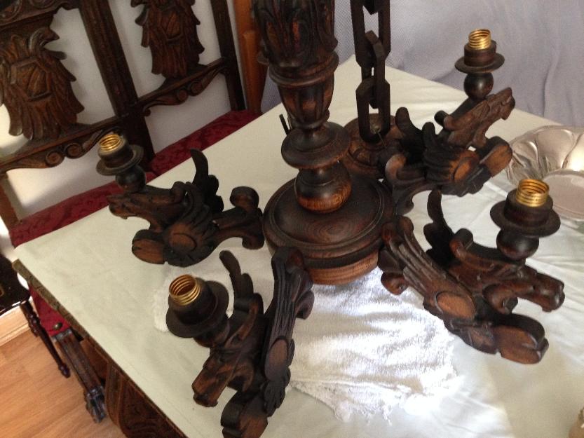 Lampara tallada de madera
