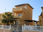 Chalet con 3 dormitorios se vende en Villamartin, Costa Blanca - mejor precio | unprecio.es