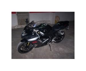 SUZUKI GSXR 750