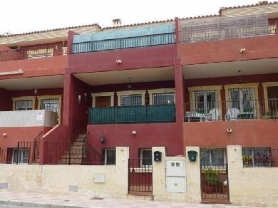 Adosado con 3 dormitorios se vende en Jacarilla, Vega Baja Torrevieja