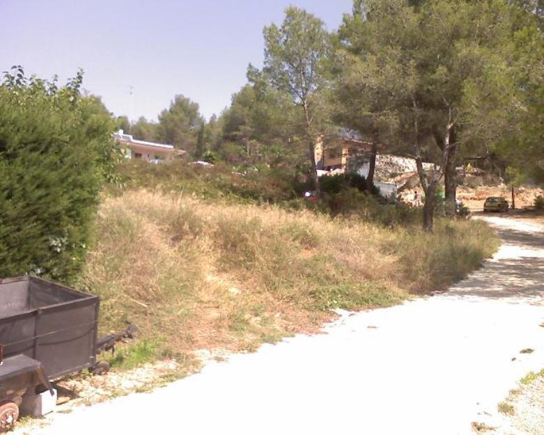 Parcela de 843m2 en venta junto sitges