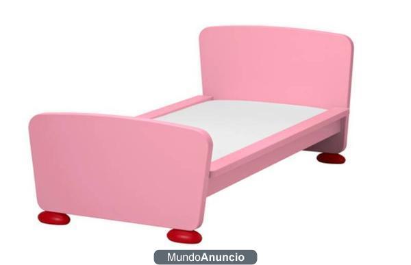 2 camas Mammut rosas de Ikea