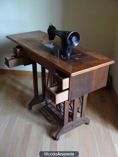 Se vende maquina de coser Alfa año 50
