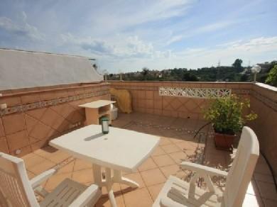 Adosado con 3 dormitorios se vende en Marbella, Costa del Sol