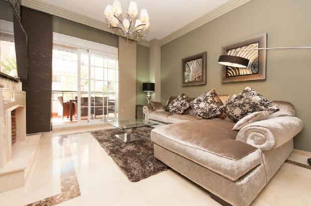 Apartamento a la venta en Nueva Andalucía Costa del Sol