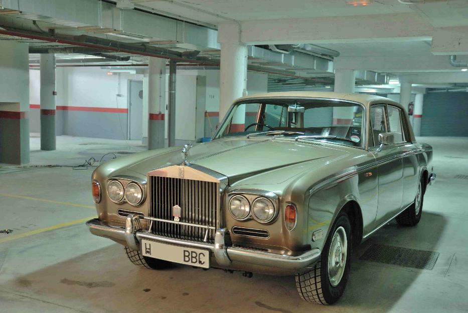 Rolls royce silver shadow