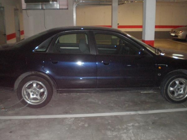 vendo audi A4 1.8 20 v  125 cv gasolina