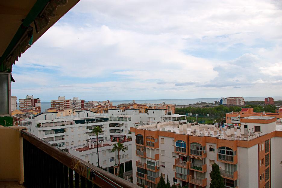 Se vende piso centrico en Torre del Mar en Avenida Tore Tore