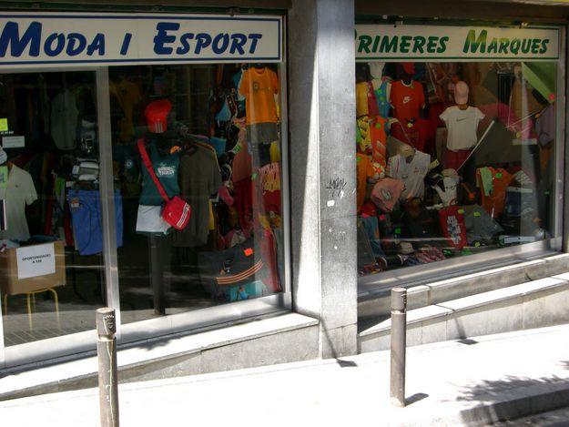 traspaso tienda de deportes en pleno rendimiento y en zona comercial por no poder atender