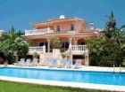 Chalet con 5 dormitorios se vende en Marbella, Costa del Sol - mejor precio | unprecio.es