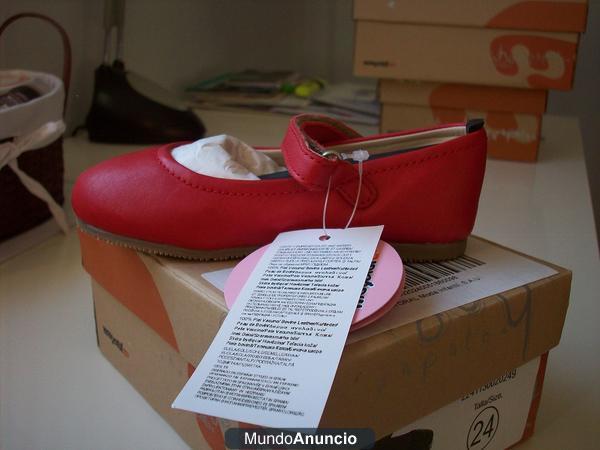 Vendo zapatos nuevos para niña de Mayoral