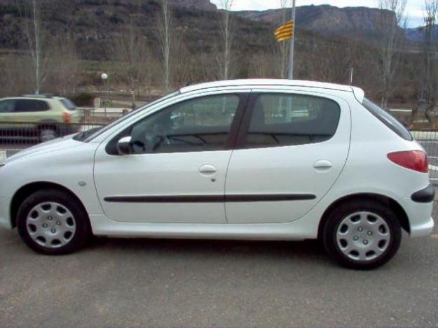 Comprar coche Peugeot 206 '04 en La Pobla De Segur