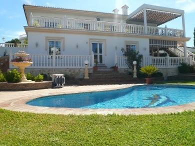 Chalet con 4 dormitorios se vende en Mijas Costa, Costa del Sol