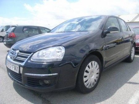 VOLKSWAGEN GOLF GOLF CON 4P, JETTA 1.9 TDI TRENDLINE, NACIONAL, LIBRO, UNICO DUEñO - Malaga