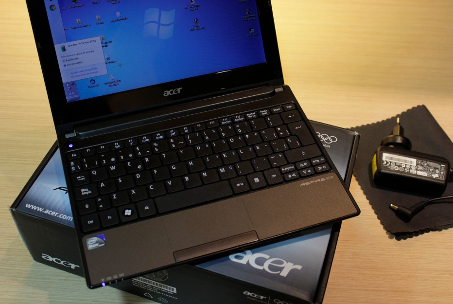 Acer Aspire One  D255 Intel Atom Dual 1,5GHz 1GB de Memoria RAM DDR3,250GB HDD