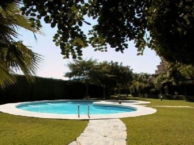 Apartamento con 2 dormitorios se vende en Estepona, Costa del Sol