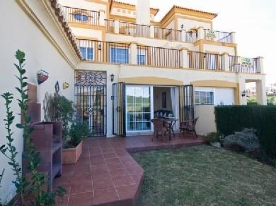 Apartamento con 2 dormitorios se vende en Casares Costa, Costa del Sol