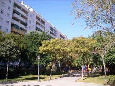 Apartamento con 3 dormitorios se vende en Marbella, Costa del Sol