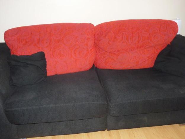 Vendo sofa, butaca relax, armarios salon-comedor, mesa y cuatro sillas