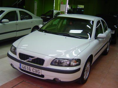VOLVO S 60 2.4 OPTIMA - Valladolid
