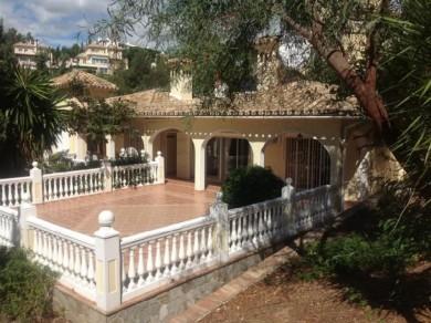 Chalet con 5 dormitorios se vende en Mijas Costa, Costa del Sol