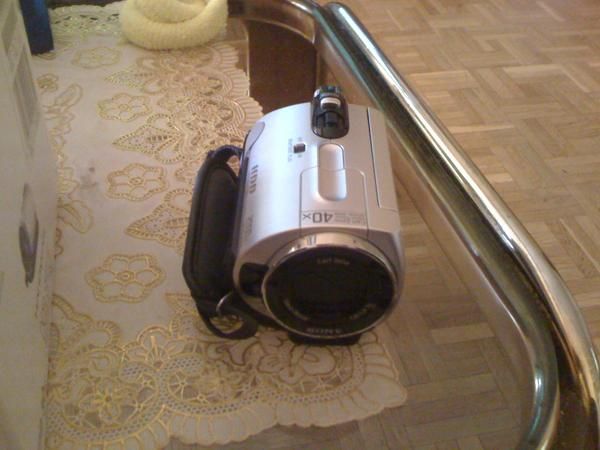 se vende video camara sony dcr sr32e