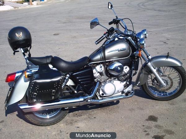 Honda Shadow VT 125 Clasic