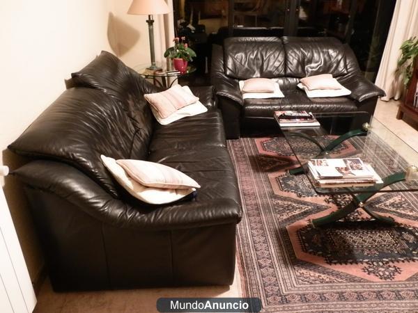 vendo sofas de 3 y 2 plazas de cuero