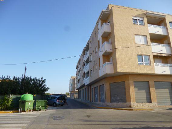 Venta Piso Los Montesinos con balcon. 117 m2 - 50.000 euros - Alicante