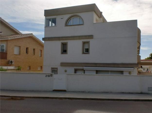 Casa adosada de 3 habitaciones