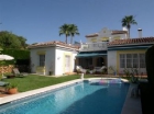 Chalet con 4 dormitorios se vende en Marbella, Costa del Sol - mejor precio | unprecio.es