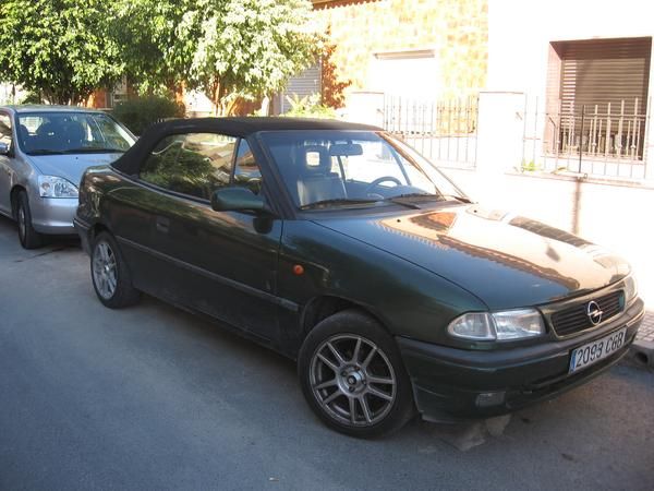 Vendo Opel Astra Coupé Cabriolet