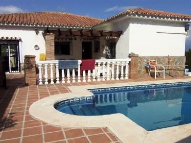 Chalet con 3 dormitorios se vende en Alhaurin el Grande