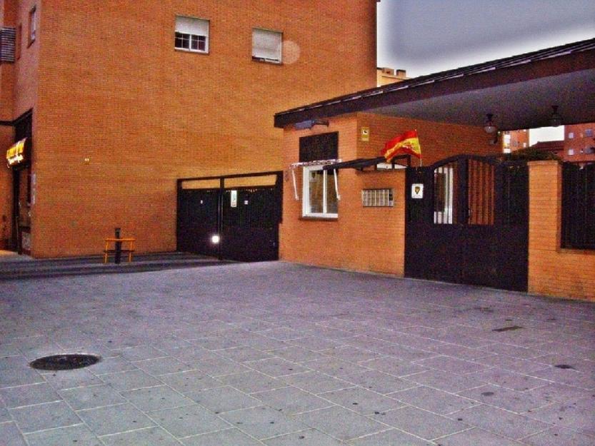 Alquiler garaje-pau de carabanchel-metro la peseta