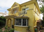 Chalet con 5 dormitorios se vende en Estepona, Costa del Sol - mejor precio | unprecio.es