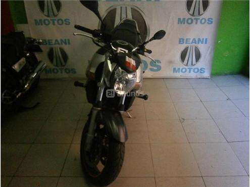 SUZUKI GSR 600