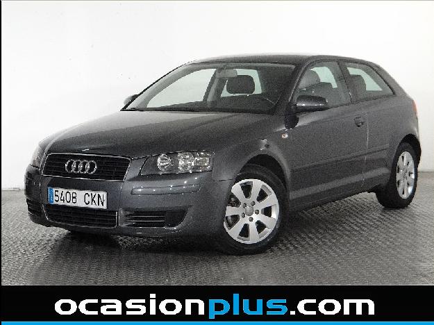 Audi A3 2.0 FSI Attraction 150CV 3P, 6.300€