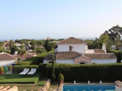Chalet con 4 dormitorios se vende en Mijas Costa, Costa del Sol