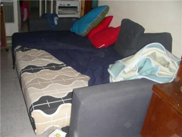 VENDO SOFA CAMA 3 PLAZAS 6 MESES DE USO