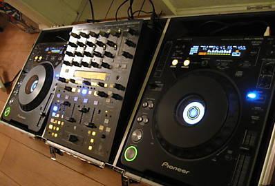 2 Pioneer CDJ 1000 MK1 + Behringer DDM 4000 + DJ Case