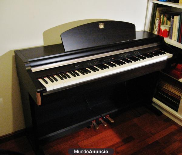 Piano eléctrico YAMAHA CLAVINOVA