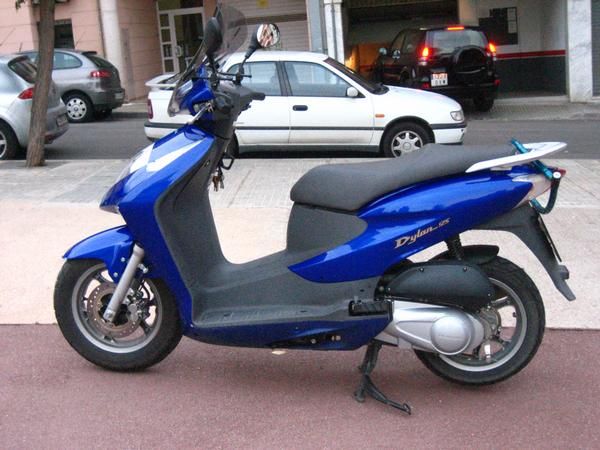 vendo Honda dylan  125